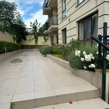 Apartment Varvara House Warna