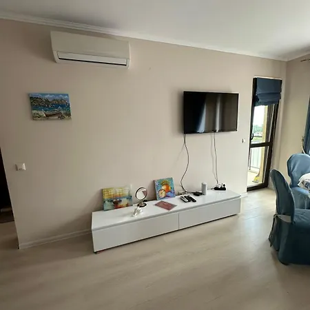 Varvara House Warna